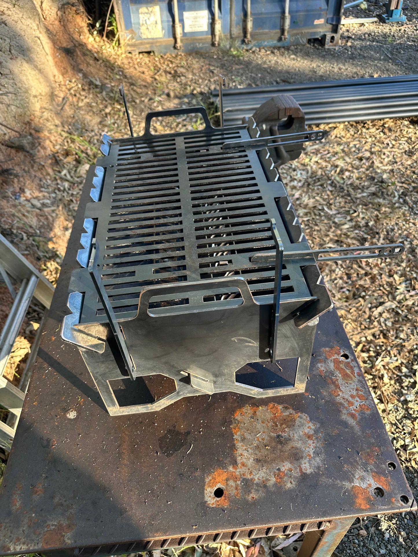 Flat-Pack BBQ Grill & Fire Pit