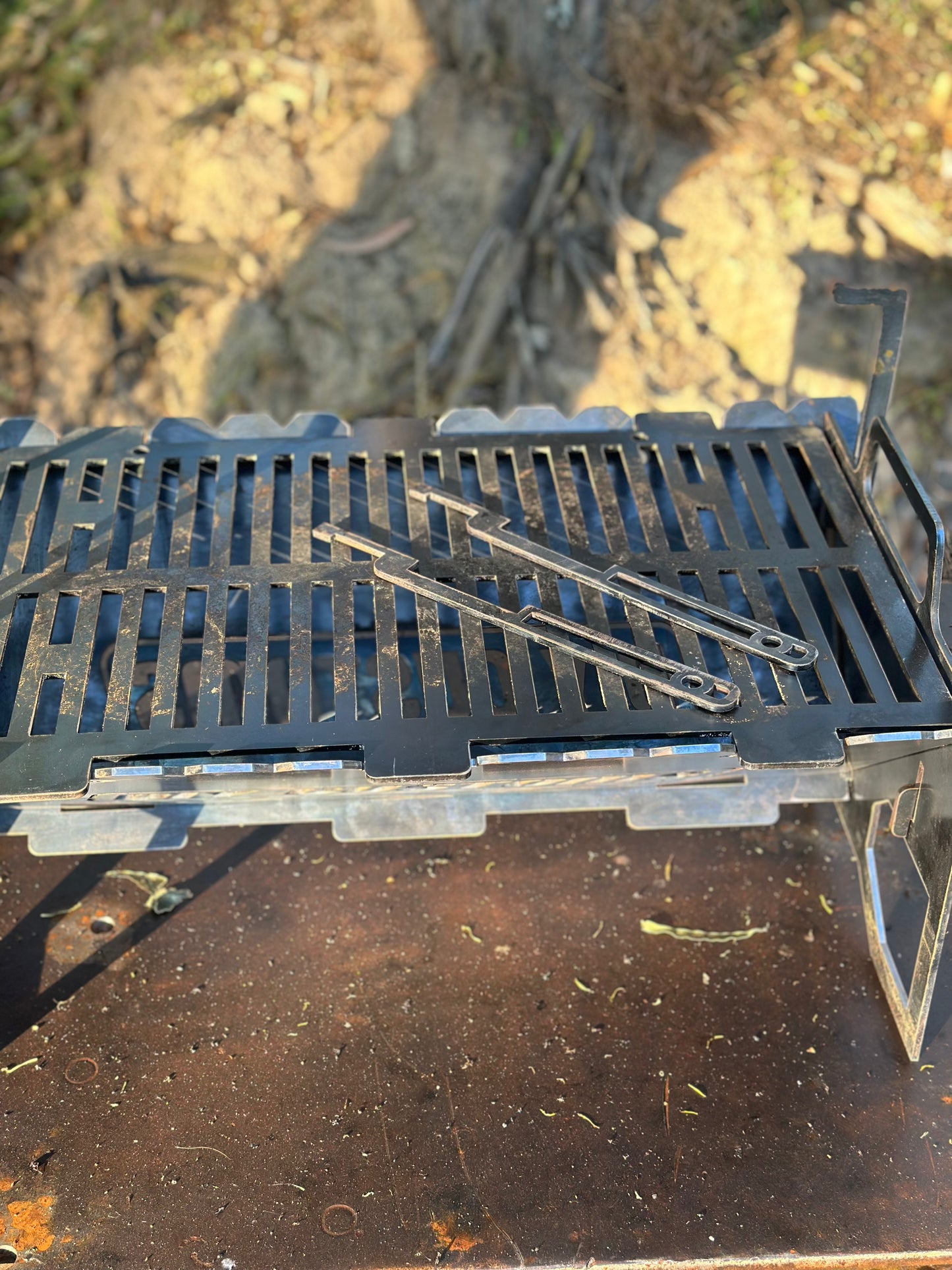 Flat-Pack BBQ Grill & Fire Pit