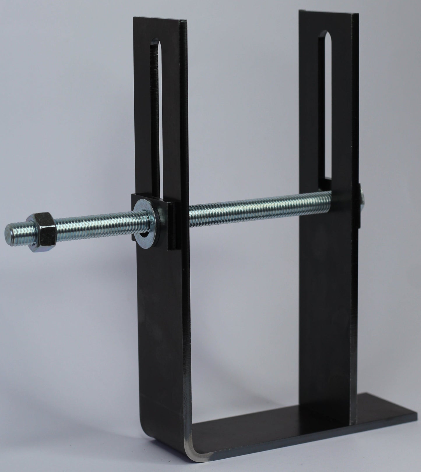 Universal mounting kit includes 6 X Universal Chassis Brackets - 6 x gussets